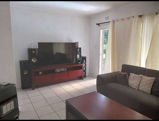 3 BEDROOM HOUSE FOR SALE IN CROYDON